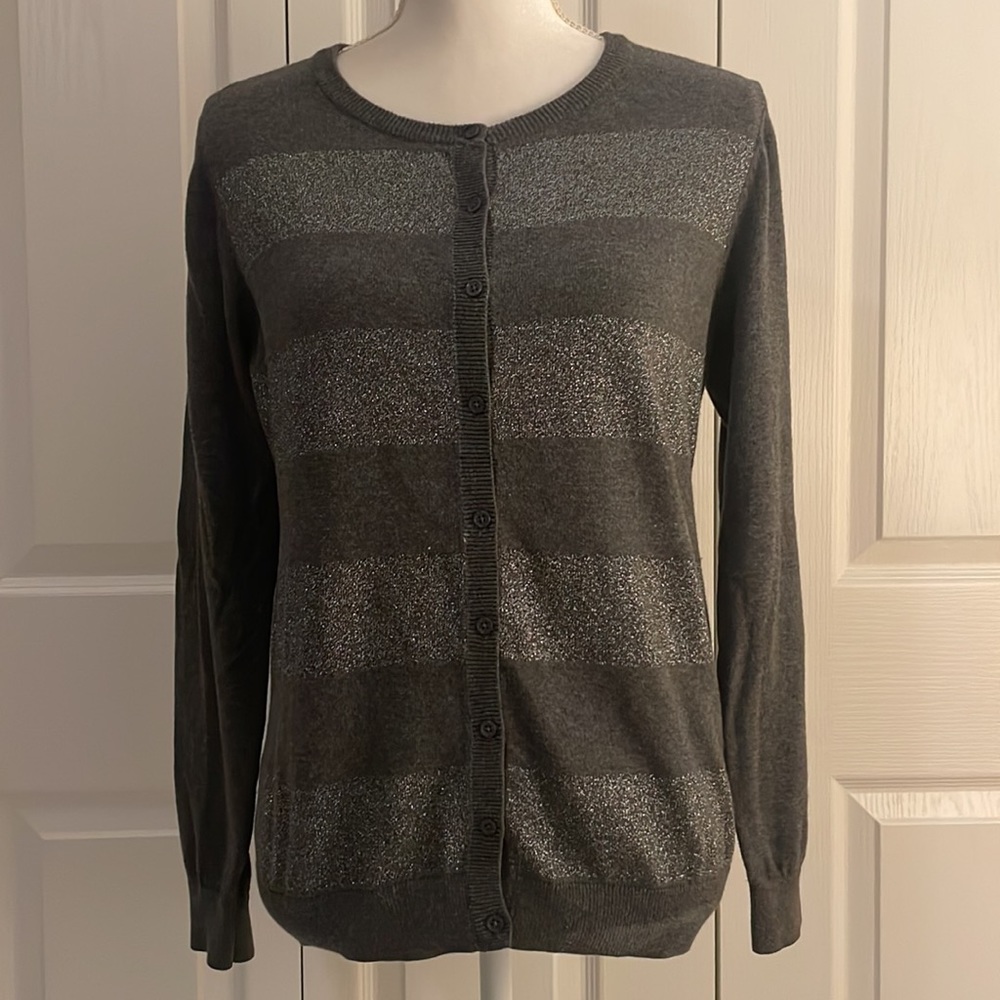 Old Navy Women’s SZ M Grey Striped Metallic Button Down Long Sleeve Cardigan - Picture 12 of 12